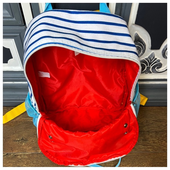 Kids Love Taza Backpack - Picture 6 of 10